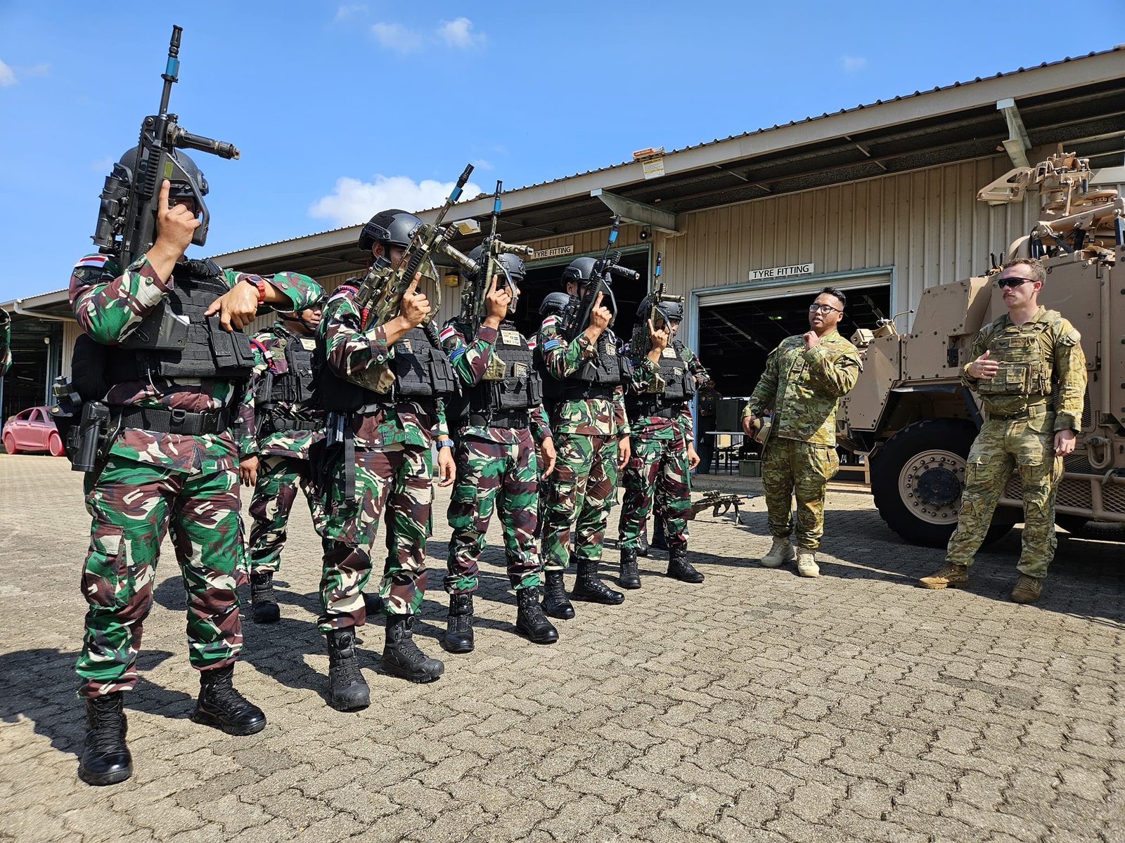 Aksi Prajurit Marinir TNI AL Lumpuhkan Musuh Pukau Tentara Australia