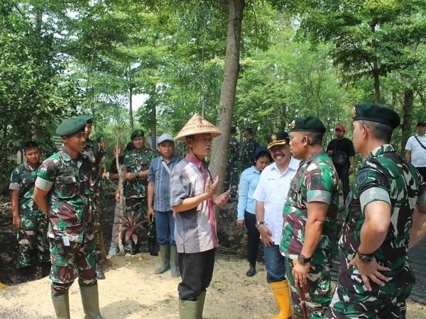 Studi Tiru dan Motivasi Pangdivif 2 Kostrad Untuk Pengembangan Agroforestry Di Kedunggalar Ngawi