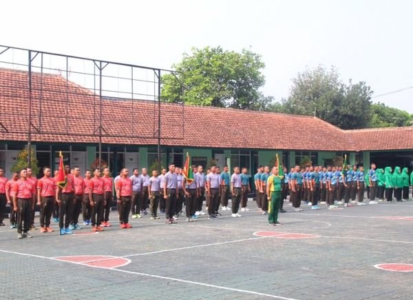 Meriahkan HUT Ke-38 Danyon Bekang 2 Kostrad Pimpin Upacara Pembukaan Pekan Olaraga Antar Kompi