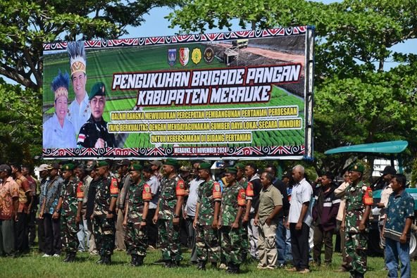 DANREM 174/ATW MERAUKE PIMPIN APEL PENGUKUHAN BRIGADE PANGAN