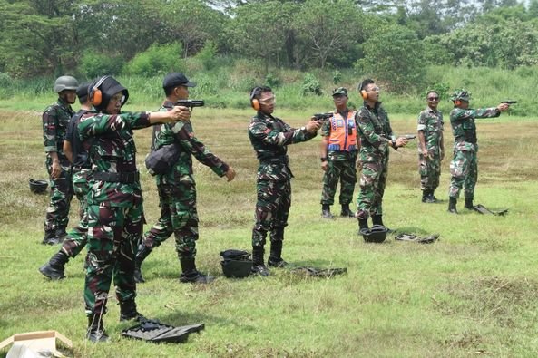 WING KOMANDO I KOPASGAT GELAR TRADISI PEMBARETAN DAN UPACARA PEMBARETAN