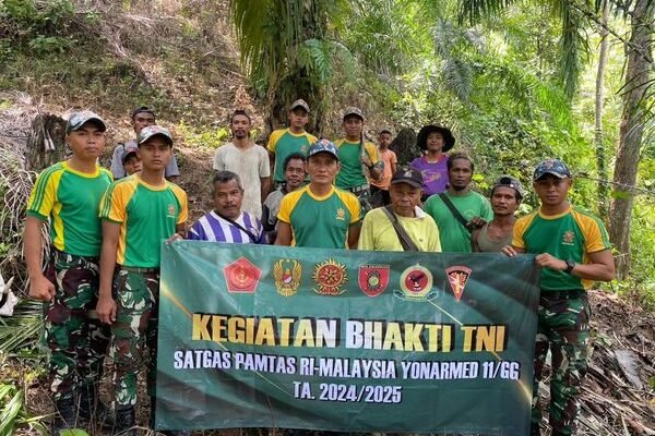 Peduli Pemenuhan Air Bersih Satgas Yonarmed 11 Kostrad Bangun Saluran Mata Air di Wilayah Perbatasan