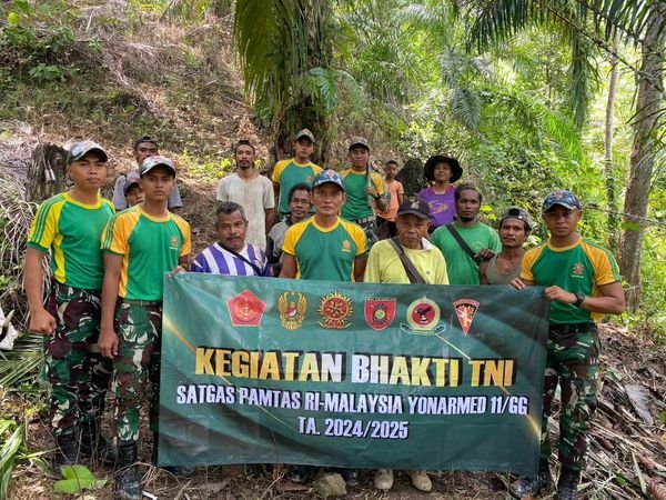 Peduli Pemenuhan Air Bersih Satgas Yonarmed 11 Kostrad Bangun Saluran Mata Air di Wilayah Perbatasan