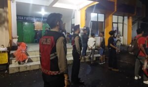 7AAECD26-5507-4BD4-AA1F-90B66B4FF52E