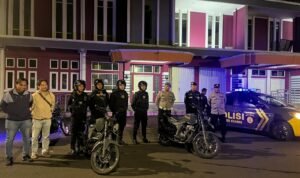 EDB7A7E0-1ECB-4A31-A7D5-1C50F222AFEF