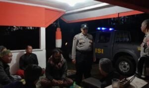Antisipasi Gangguan Kamtibmas Polsek Rancah Polres Ciamis Patroli Kamtibmas di Malam Hari