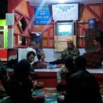 Perkuat Sinergitas Polsek Cikoneng Polres Ciamis Beri Binluh ke Warga Gegempalan Saat Ngeronda