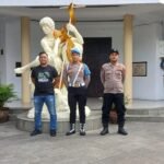 Tiga Personel Polres Ciamis Siagakan Personel di Gereja Katolik Santo Yohanes Pembabtis Ciamis