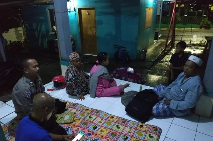 Berikan Rasa Nyaman Polsek Cimaragas Patroli Biru Antisipasi Gangguan Kamtibmas Saat Malam