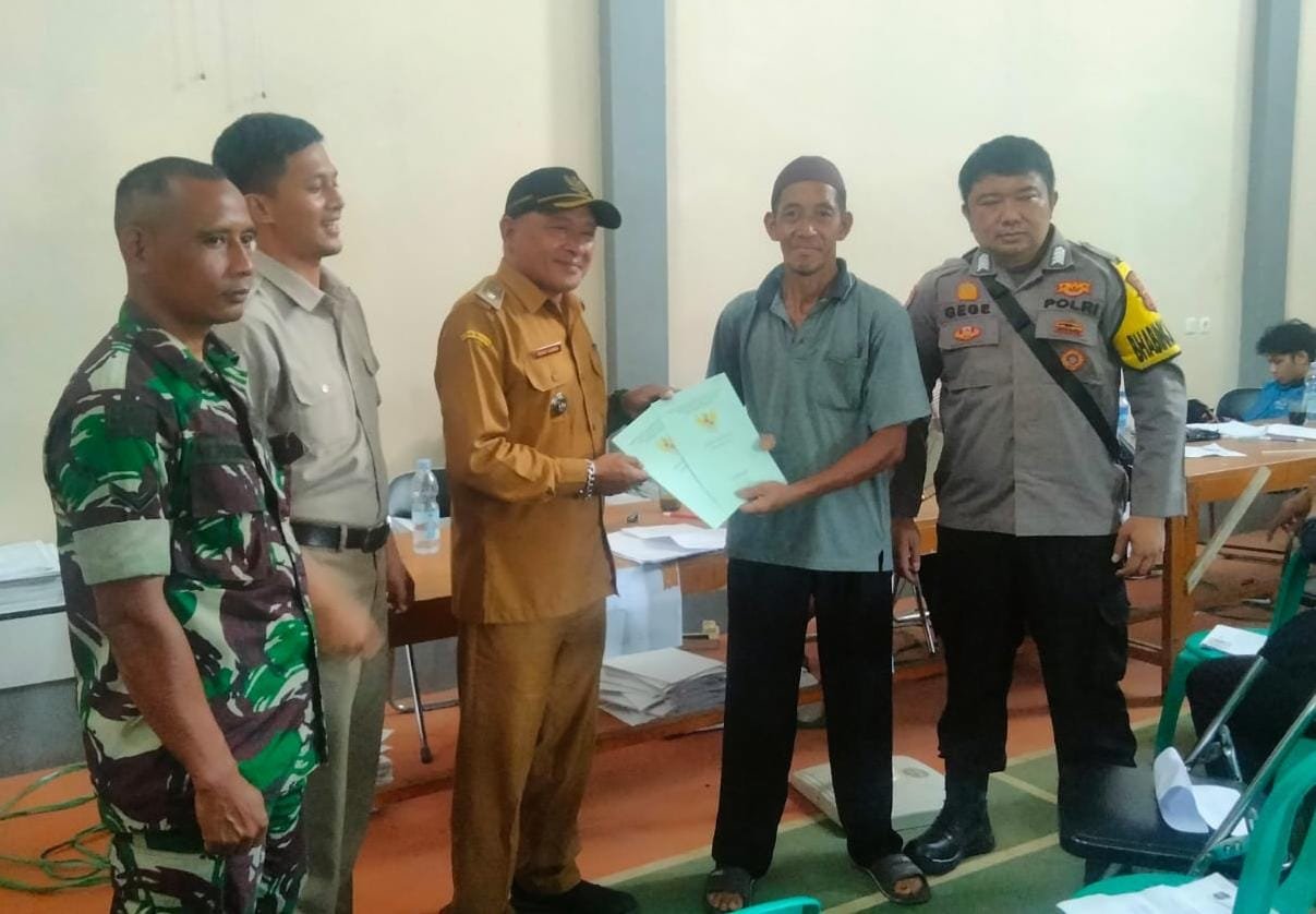 Polsek Cijeungjing Polres Ciamis, Monitoring Penyerahan Sertifikat PTSL di Desa Kertabumi