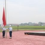 Asren Kopasgat Pimpin Upacara Bendera Mingguan Di Mako Kopasgat