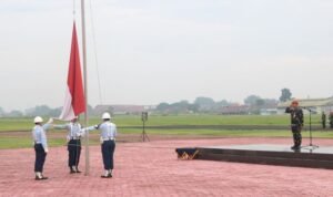 Asren Kopasgat Pimpin Upacara Bendera Mingguan Di Mako Kopasgat
