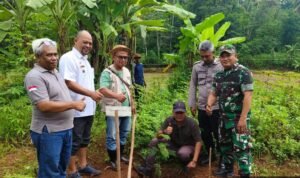 Soliditas TNI-Polri Bahaya TPPO Polsek dan Koramil Ciamis Cooling System ke Warga Karangampel
