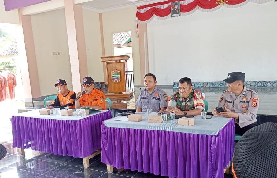 Polsek Lakbok Polres Ciamis Hadiri Sosialisasi Mitigasi Bencana di Desa Sukanagara