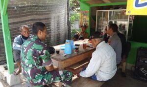 Cooling System Polsek Sukadana Polres Ciamis Koorkom Kamtibmas ke Warga Desa Sukadana