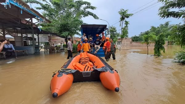 Banjir yang merendam sejumlah desa di Kecamatan Parengan Kabupaten Tuban Provinsi Jawa Timur