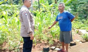 Dukung Program Asta Cita Presiden RI Polsek Sukadana Ajak Warga Ciparigi Buat Lahan Produktif