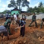 KARYA BAKTI SATGAS YONIF 144/JY DENGAN WARGA MANDEKMAN WUJUDKAN SOLIDARITAS TNI DIPERBATASAN