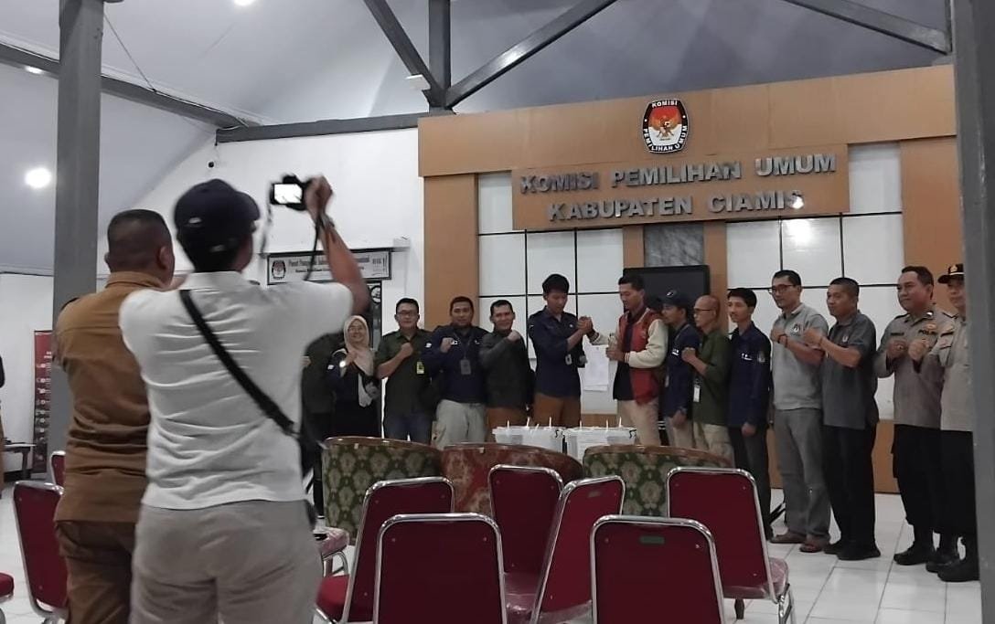 Ops Mantap Praja Polres Ciamis Bersiagadi Kantor KPU Kabupaten Ciamis Pasca Pencoblosan
