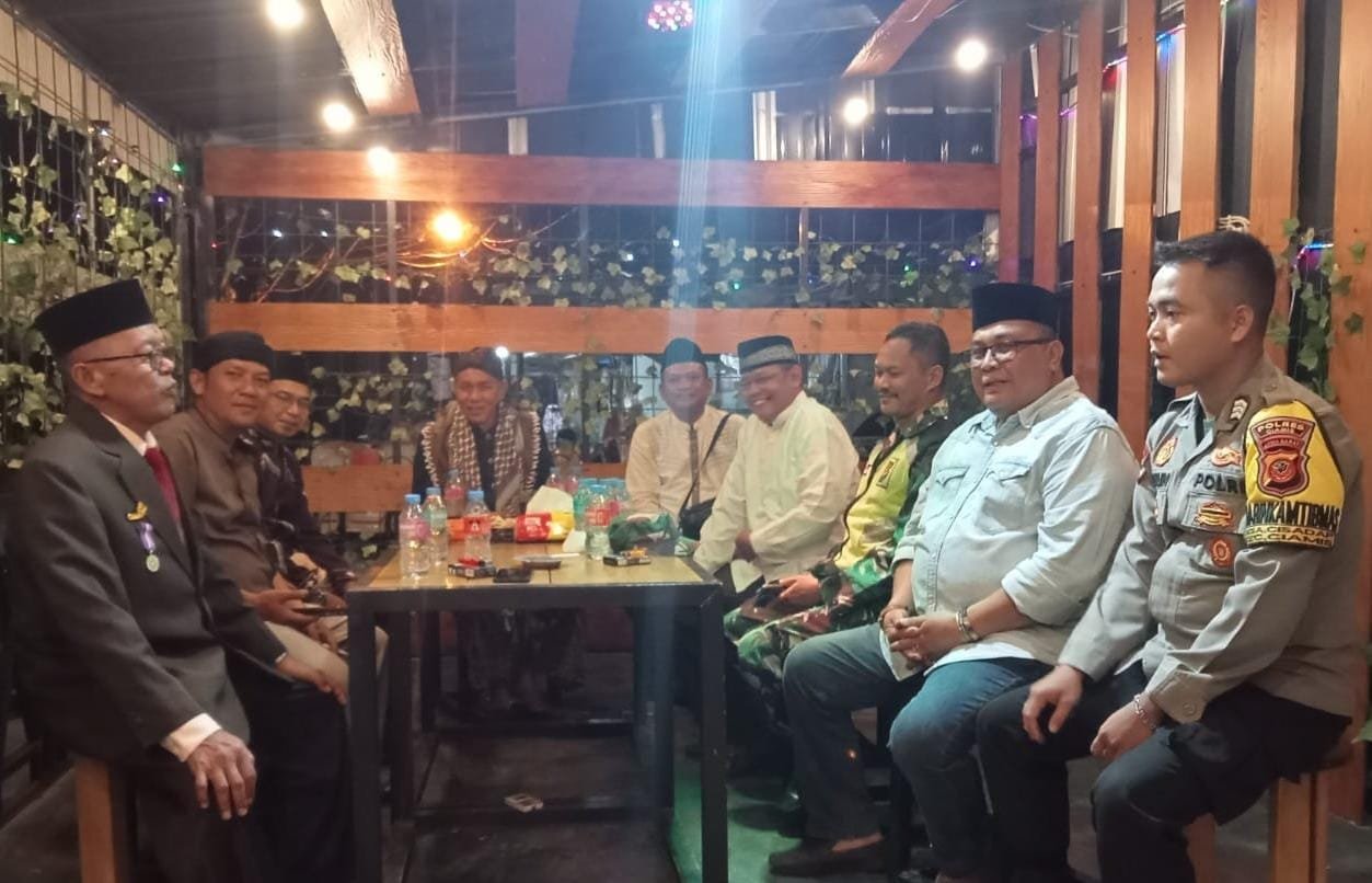 Antisipasi Gangguan Kamtibmas Polsek Ciamis Beri Pengamanan Kegiatan Hari Jadi Desa Cisadap
