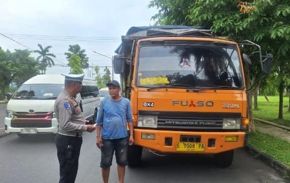 Masih Bandel Melintas Sat Lantas Polres Ciamis Tindak Tegas Kendaraan Sumbu 3