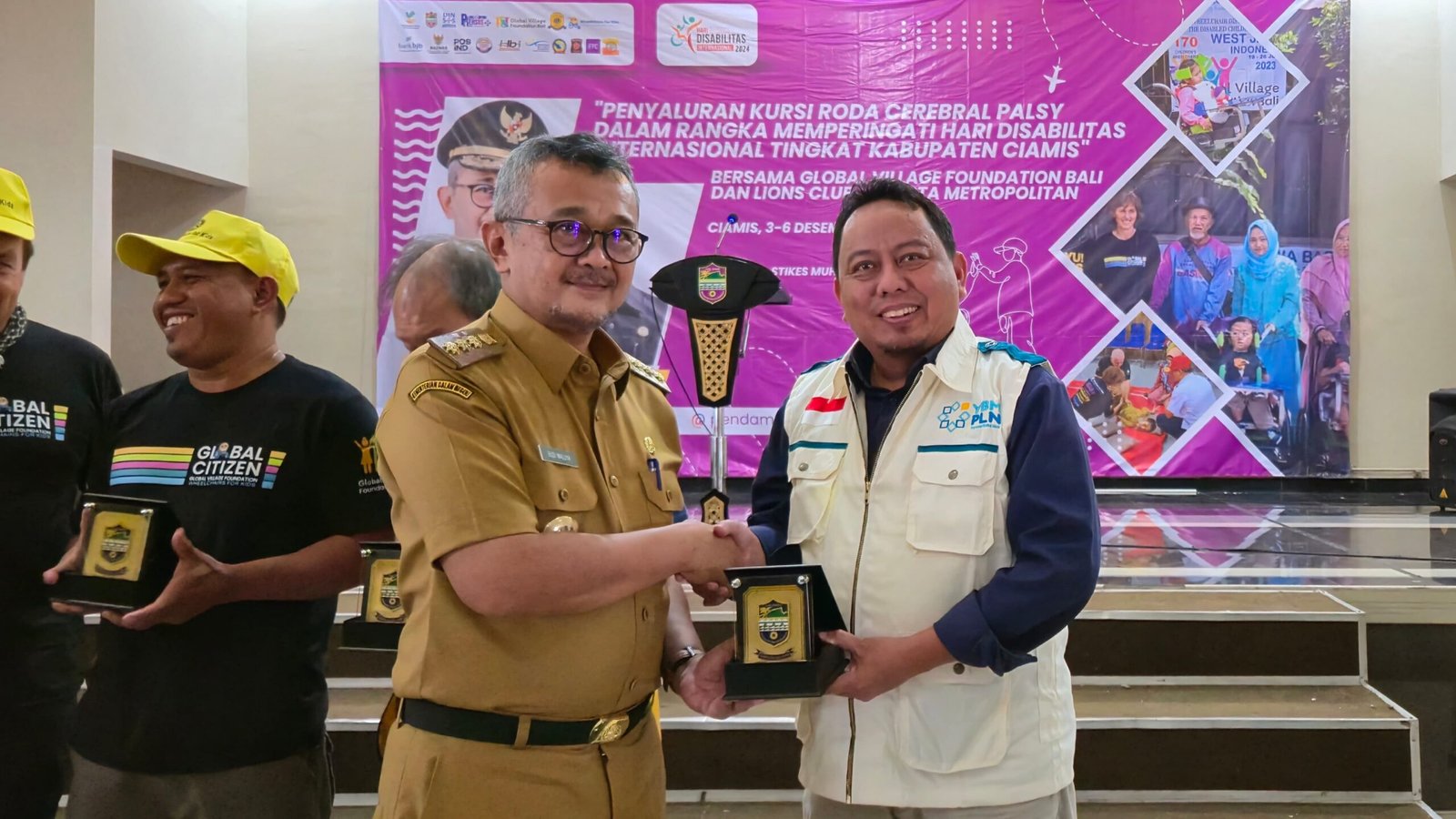 YBM PLN UP3 Tasikmalaya Terima Penghargaan dari Pemerintah Daerah Ciamis atas Bantuan Sarana Usaha kepada Keluarga Penerima Manfaat PKH