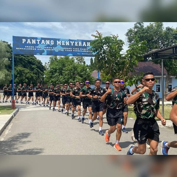 Jaga Ketahanan Fisik Siswa Sejurba dan Sejursarta Pomau Binsik Siang