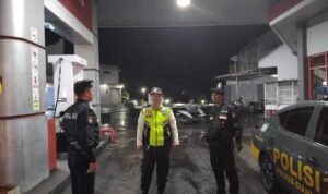 Cegah Tindak Kriminalitas Sat Samapta Polres Ciamis Beri Himbauan Kamtibmas ke SPBU