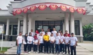 Polsek Cimaragas Polres Ciamis Ikuti Senam Berani Jujur Peringatan Hakordia 2024 di Cimaragas