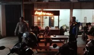 Jaga Harkamtibmas Polsek Banjarsari Polres Ciamis Patroli Biru di Masyarakat Pasca Pilkada