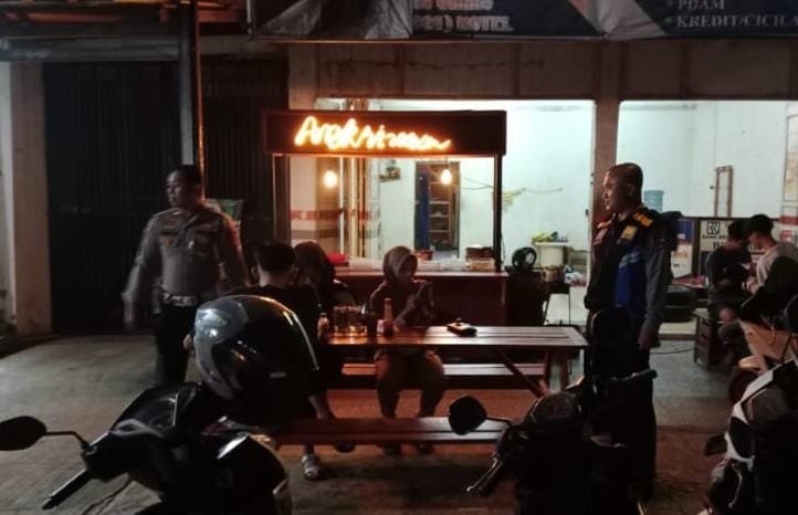 Jaga Harkamtibmas Polsek Banjarsari Polres Ciamis Patroli Biru di Masyarakat Pasca Pilkada