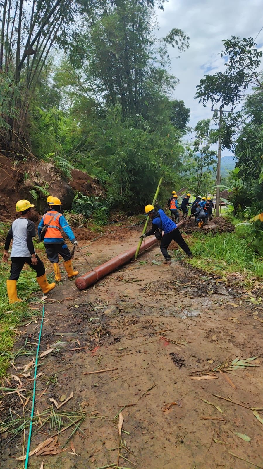 PLN UID Jabar Berhasil Pulihkan Lebih Dari 60% Unit Gardu Distribusi di Sukabumi dan Cianjur yang Terdampak Bencana