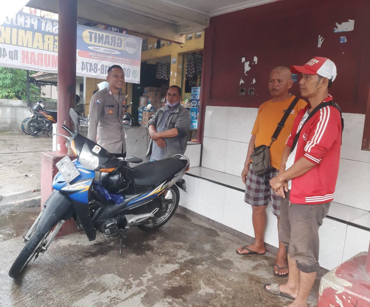 Ciptakan Harkamtibmas Polsek Cikoneng Polres Ciamis Koorkom ke Opang di Terminal Sindangkasih