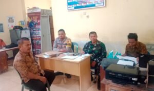 Soliditas TNI-Polri Polsek Sukadana dan Koramil Rajadesa Cooling System ke Warga Bunter