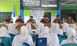 POLRI DUKUNG PENINGKATAN KAPASITAS KADER KESEHATAN DI DESA CINTARATU