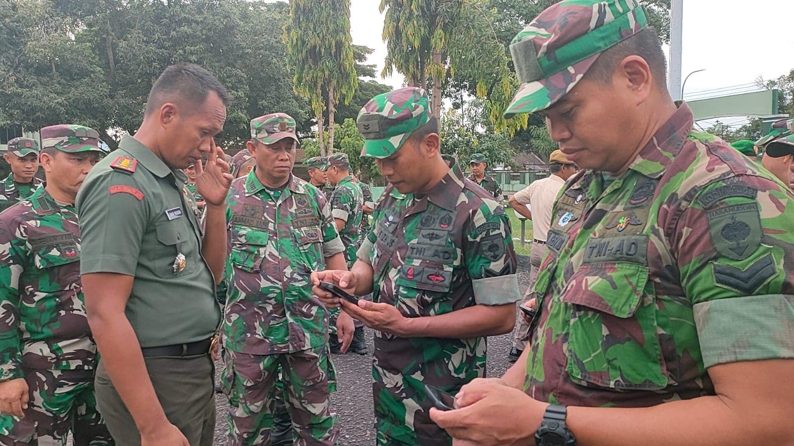 Cegah Judi Online HP Anggota Kodim 1402/Polman Diperiksa