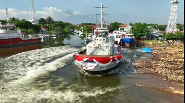 TNI AL Kembali Diperkuat Harbour Tug Produksi Dalam Negeri