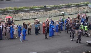 Isak Tangis Haru Keluarga Iringi Keberangkatan Satgas MTF TNI Konga XXVIII-P/UNIFIL