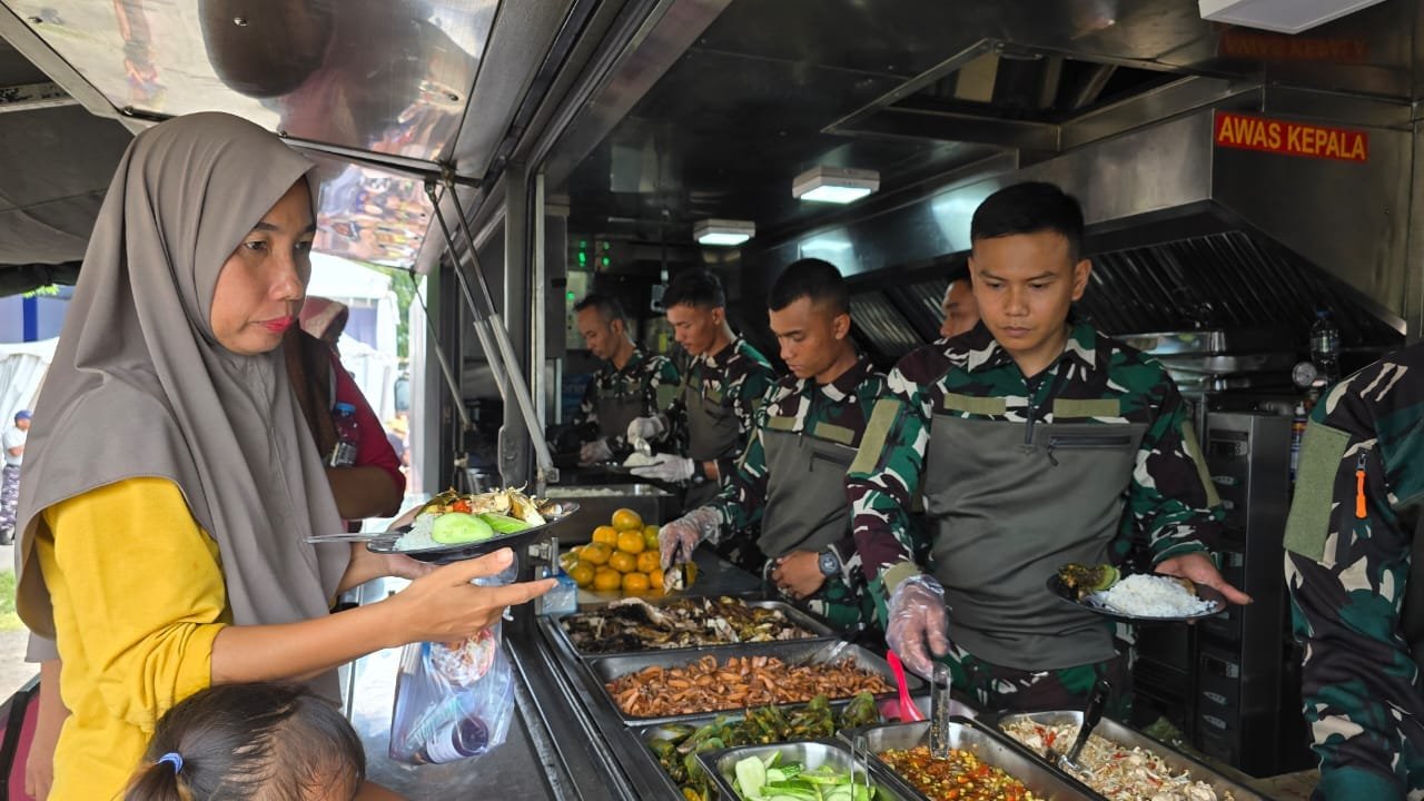 Yonbekpal 1 Mar turut serta Dalam Kegiatan Bakti Sosial