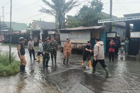 Forkopimda Bersama Dandim 1426/Takalar Didampingi Kepala BPBD dan Camat Tinjau Wilayah Terdampak Banjir