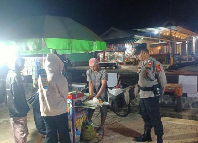 Berikan Rasa Nyaman, Polsek Sukadana Polres Ciamis Patroli Biru Hingga Pemukiman Warga