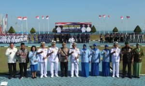 Kasdim 0316/Batam Hadiri Sertijab Danlantamal IV