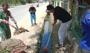 Babinsa Sorong Kota Motivasi Siswa SMK YPP Emmanuel Agar Peduli Dengan Lingkunga. Babinsa Sorong Kota Motivasi Siswa SMK YPP Emmanuel Agar Peduli Dengan Lingkunga.