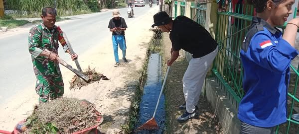Babinsa Sorong Kota Motivasi Siswa SMK YPP Emmanuel Agar Peduli Dengan Lingkunga.