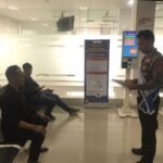 Sat Lantas Polres Karangasem Tingkatkan Pelayanan Prima di Gedung Satpas dengan Pemandu Khusus