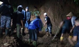 Tragedi Tanah Longsor di Tasikmalaya: Satu Korban Jiwa Tertimbun Material Longsor