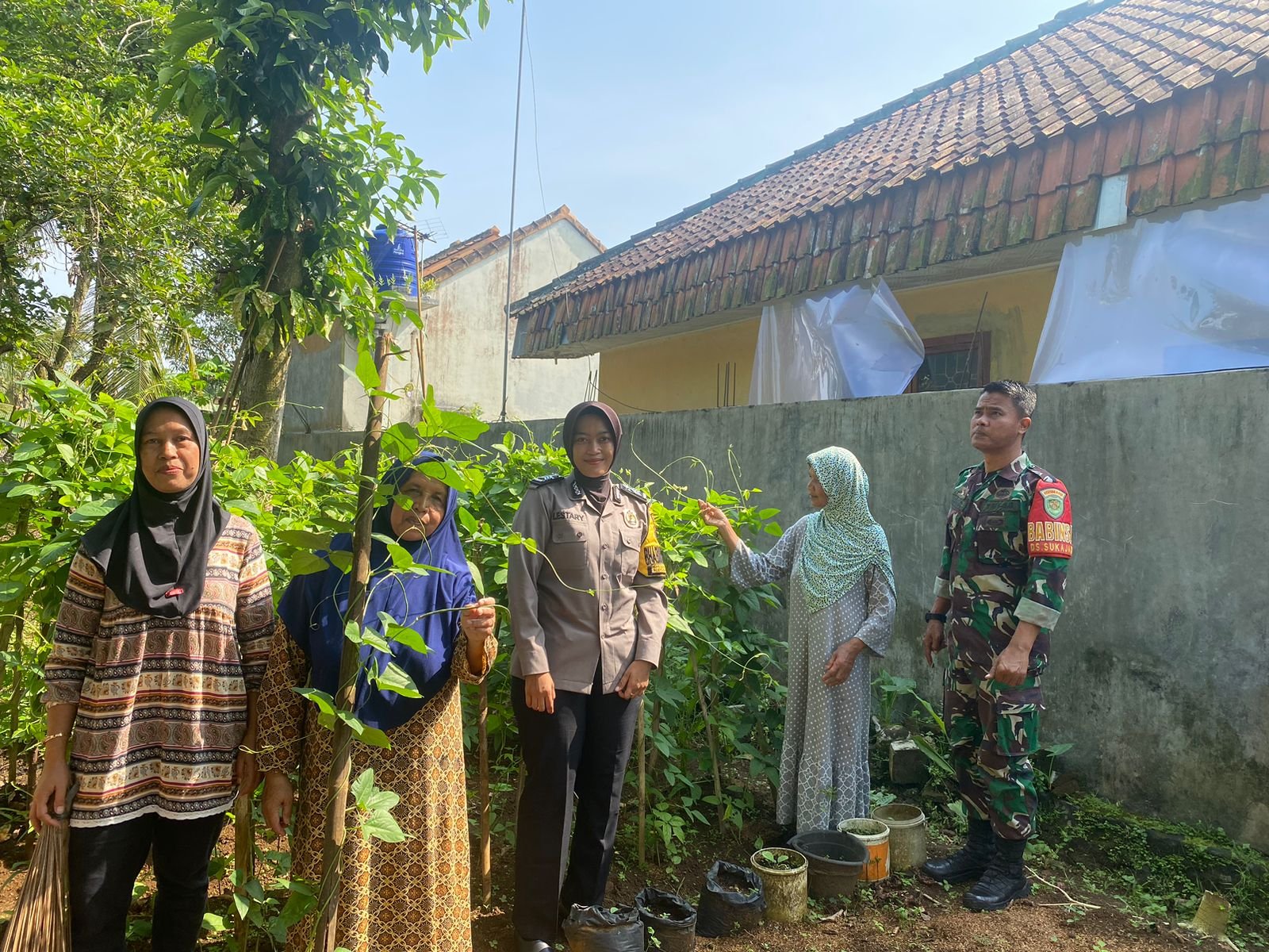 Dukung Asta Cita Polsek Ciamis Polres Ciamis Ajak Warga Sukajadi Jadikan Lahan Produktif