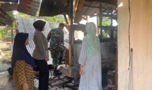Polsek Ciamis Polres Ciamis Datangi TKP Kebakaran Rumah Warga di Desa Sukajadi