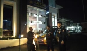 Humanis Personel Samapta Polres Ciamis Datangi Satpam STIKes Muhammadiyah Ciamis Beri Imbauan Kamtibmas