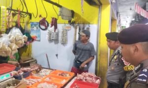 Cegah Penimbunan Pasca Libur Tahun Baru Polres Ciamis Awasi dan Kontrol Bahan Pokok di Pasar Imbanagara